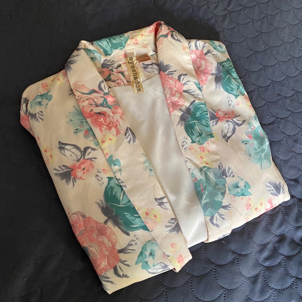 Lightweight Floral Blazer - Picture 3 of 3